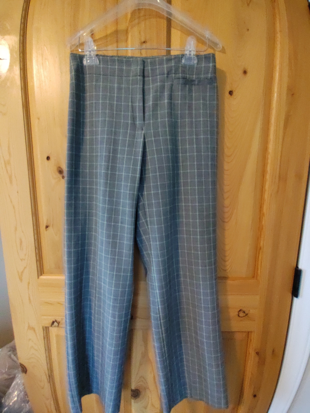NWOT Women's Gray Dress Trousers, Size 8
